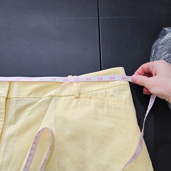 Talbots Womens Bermuda Shorts Size 20 Yellow Mid Rise Cotton Blend Summer Resort - Picture 6 of 8
